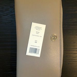 Tory Burch Parker Zip Continental Wallet